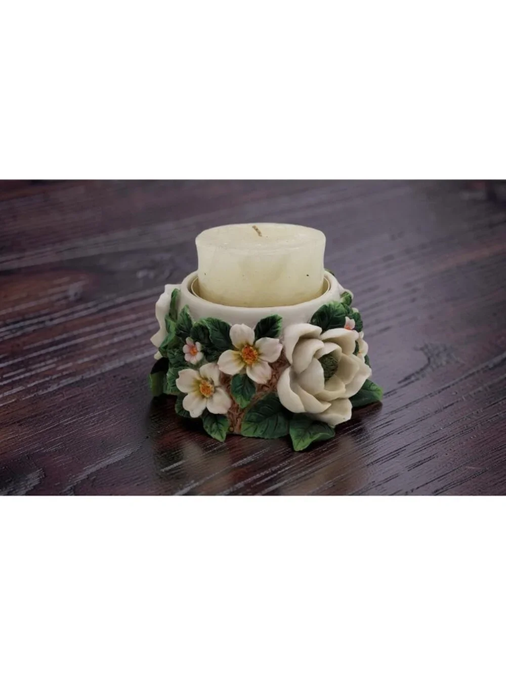 vintage 1990s beautiful resin floral candle holder with candle 5.5